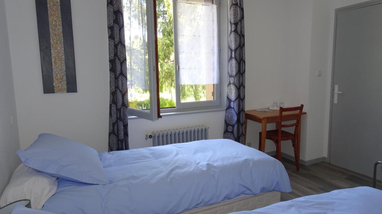 Bed and Breakfast Au Pont De La Gineze Barjac  Экстерьер фото